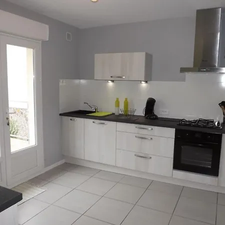 Maison Renovee Avec Jardin Pres D'aurillac, Ideale Pour Famille Et Ski. - Fr-1-742-143 Casa vacanze *