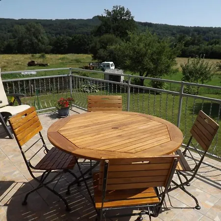 Maison Renovee Avec Jardin Pres D'aurillac, Ideale Pour Famille Et Ski. - Fr-1-742-143 Casa vacanze Polminhac