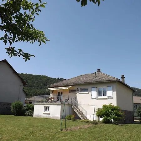 Casa vacanze Maison Renovee Avec Jardin Pres D'aurillac, Ideale Pour Famille Et Ski. - Fr-1-742-143 *